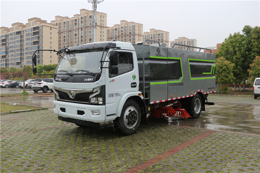 福瑞卡8方掃路車_CLT5120TSLEQ6型掃路車
